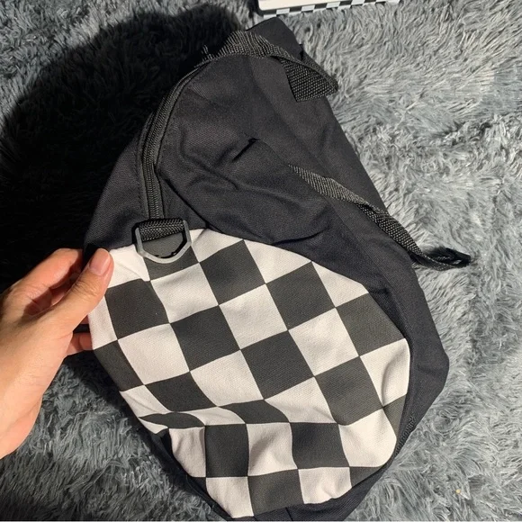 Vans off the wall classic checkerboard duffle bag New - Picture 5 of 5